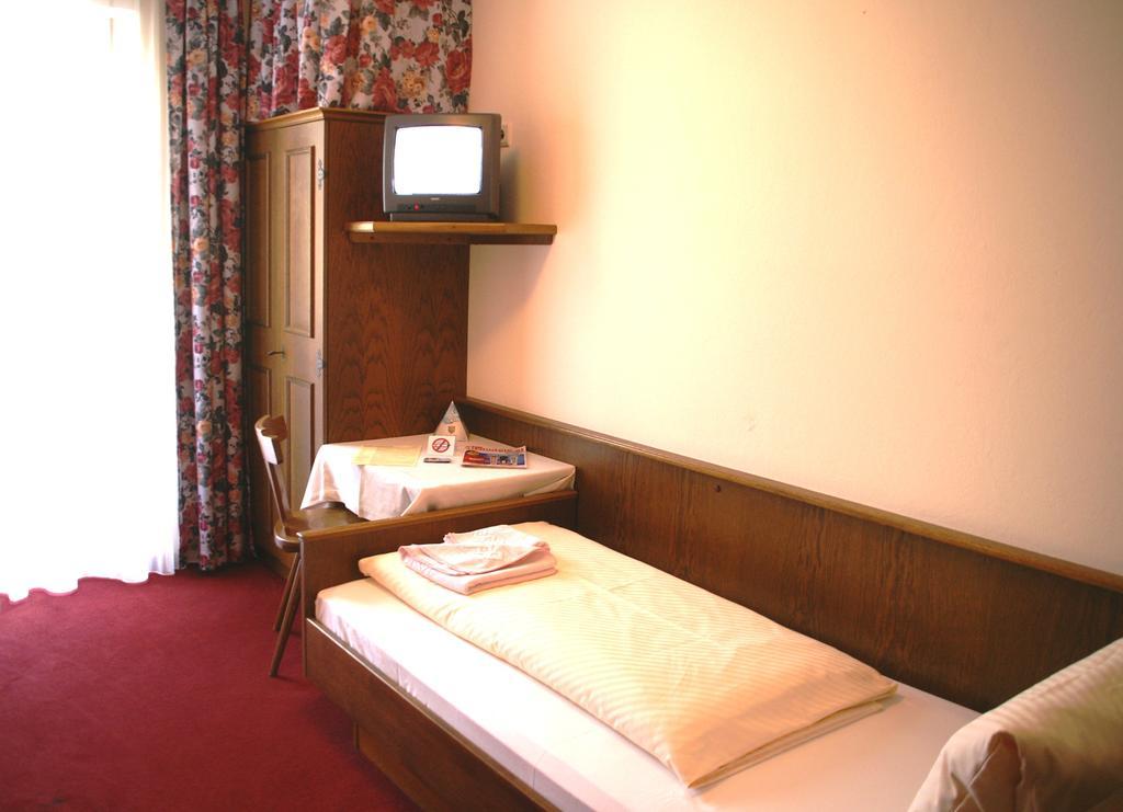 Gasthuis Heidi 3*